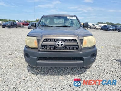 Piąte zdjęcie samochodu w środku: 2011 TOYOTA TACOMA ACCESS CAB VIN:5TFTX4CNXBX008608 - miniatura