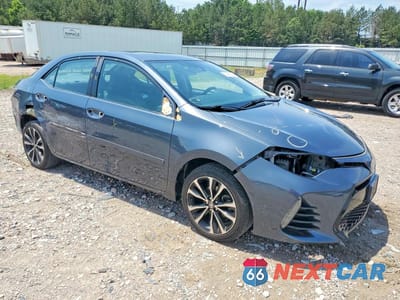 Czwarte zdjęcie samochodu z boku: 2017 TOYOTA COROLLA SE VIN:5YFBURHE5HP677192 - miniatura