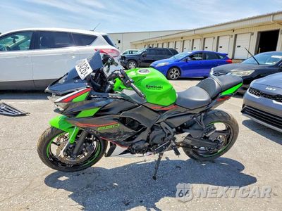 Trzecie zdjęcie samochodu z tyłu: 2022 KAWASAKI EX650 N VIN:ML5EXEN18NDA50299 - miniatura