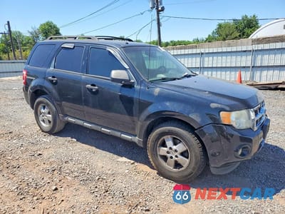 Czwarte zdjęcie samochodu z boku: 2010 FORD ESCAPE XLT VIN:1FMCU0D77AKC41208 - miniatura