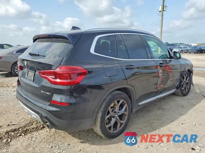 Trzecie zdjęcie samochodu z tyłu: 2021 BMW X3 SDRIVE30I VIN:5UXTY3C01M9F84219 - miniatura