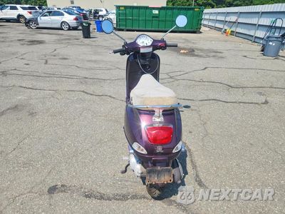 Czwarte zdjęcie samochodu z boku: 2006 VESPA LX 50 VIN:ZAPC386B765002852 - miniatura