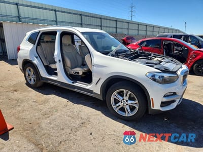 Czwarte zdjęcie samochodu z boku: 2019 BMW X3 SDRIVE30I VIN:5UXTR7C57KLR45630 - miniatura