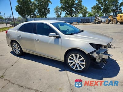 Czwarte zdjęcie samochodu z boku: 2016 CHEVROLET MALIBU LIMITED LTZ VIN:1G11E5SA3GF102157 - miniatura