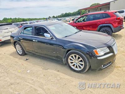 Czwarte zdjęcie samochodu z boku: 2015 CHRYSLER 300 VIN:2C3CCAET3EH285698 - miniatura