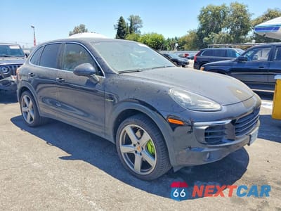 Czwarte zdjęcie samochodu z boku: 2016 PORSCHE CAYENNE SE HYBRID VIN:WP1AE2A2XGLA64426 - miniatura