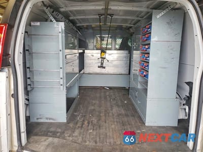 Zdjęcie 10 z 13 samochodu: 2018 CHEVROLET EXPRESS G3500 VIN:1GCZGGFG0J1332449 - miniatura