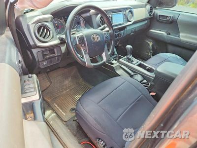 Zdjęcie 8 z 12 samochodu: 2016 TOYOTA TACOMA SR5 V6 VIN:3TMAZ5CN7GM015617 - miniatura