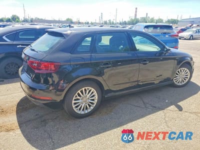 Trzecie zdjęcie samochodu z tyłu: 2016 AUDI A3 E-TRON PREMIUM ULTRA VIN:WAUVPBFF6GA092824 - miniatura