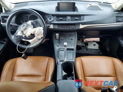Zdjęcie 8 z 12 samochodu: 2015 LEXUS CT 200 VIN:JTHKD5BH1F2223737 - miniatura