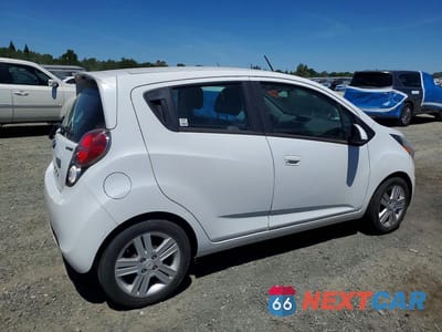 Trzecie zdjęcie samochodu z tyłu: 2014 CHEVROLET SPARK 1LT VIN:KL8CD6S9XEC561076 - miniatura