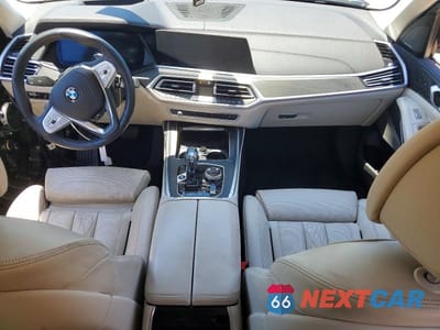 Zdjęcie 8 z 12 samochodu: 2020 BMW X7 XDRIVE40I VIN:5UXCW2C01L9B59193 - miniatura