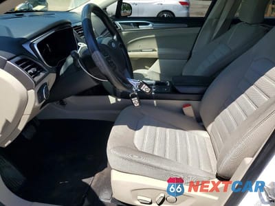 Zdjęcie 7 z 12 samochodu: 2019 FORD FUSION SE VIN:3FA6P0LU2KR272711 - miniatura