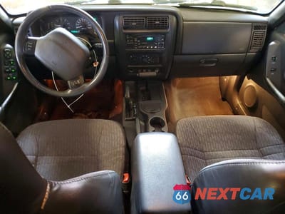 Zdjęcie 8 z 14 samochodu: 2000 JEEP CHEROKEE SPORT VIN:1J4FF48S1YL152346 - miniatura