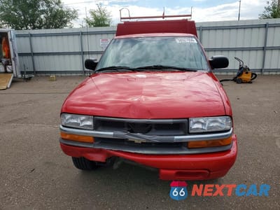 Piąte zdjęcie samochodu w środku: 1999 CHEVROLET S TRUCK S10 VIN:1GCCS14X1XK223473 - miniatura
