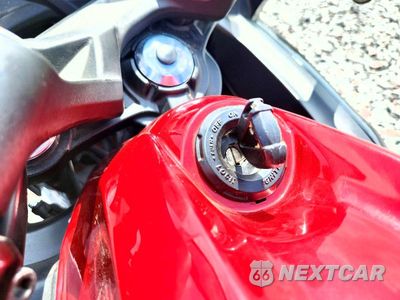 Zdjęcie 8 z 9 samochodu: 2021 KAWASAKI EX650 M VIN:ML5EXEM18MDA36497 - miniatura