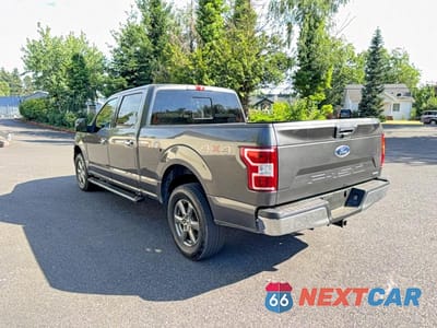 Trzecie zdjęcie samochodu z tyłu: 2020 FORD F150 SUPERCREW VIN:1FTFW1E47LKE07106 - miniatura