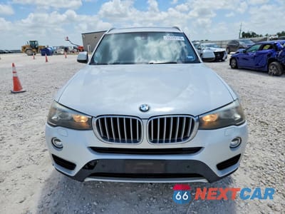 Piąte zdjęcie samochodu w środku: 2015 BMW X3 XDRIVE28I VIN:5UXWX9C5XF0D62025 - miniatura