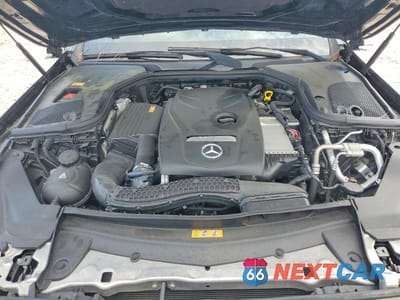 Zdjęcie 11 z 12 samochodu: 2017 MERCEDES-BENZ E 300 4MATIC VIN:WDDZF4KB8HA015031 - miniatura