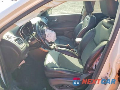 Zdjęcie 7 z 12 samochodu: 2018 JEEP COMPASS LATITUDE VIN:3C4NJDBB8JT485260 - miniatura