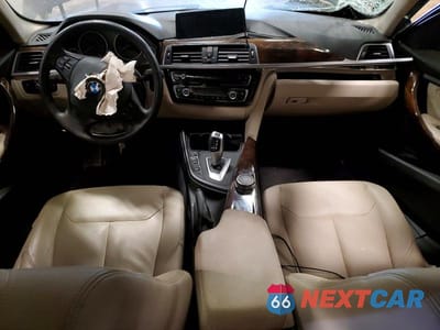 Zdjęcie 8 z 12 samochodu: 2016 BMW 320 XI VIN:WBA8A3C50GK688828 - miniatura