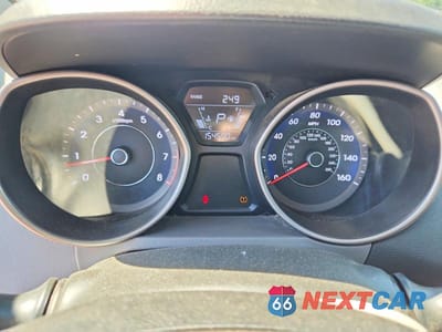 Zdjęcie 9 z 12 samochodu: 2015 HYUNDAI ELANTRA SE VIN:5NPDH4AE5FH647033 - miniatura