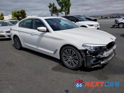 Czwarte zdjęcie samochodu z boku: 2020 BMW 530 XI VIN:WBAJR7C02LCE53747 - miniatura