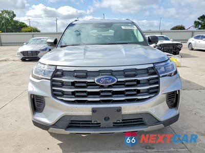 Piąte zdjęcie samochodu w środku: 2025 FORD EXPLORER ACTIVE VIN:1FMUK7DH2SGA26335 - miniatura