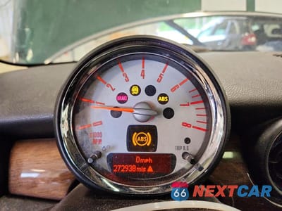 Zdjęcie 9 z 12 samochodu: 2012 MINI COOPER S VIN:WMWSV3C5XCTY29855 - miniatura