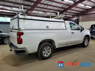 Trzecie zdjęcie samochodu z tyłu: 2019 CHEVROLET SILVERADO C1500 VIN:3GCNWAEF0KG298877 - miniatura