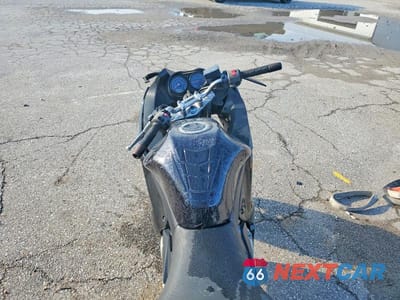 Zdjęcie 6 z 9 samochodu: 2007 KAWASAKI EX650 A VIN:JKAEXEA157A024976 - miniatura