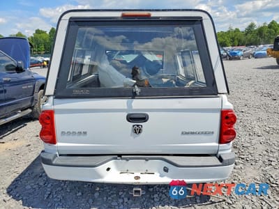 Zdjęcie 6 z 13 samochodu: 2011 DODGE DAKOTA ST VIN:1D7RW2BK2BS521377 - miniatura