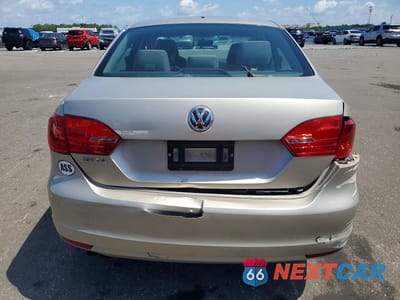 Zdjęcie 6 z 12 samochodu: 2014 VOLKSWAGEN JETTA BASE VIN:3VW2K7AJ2EM298815 - miniatura