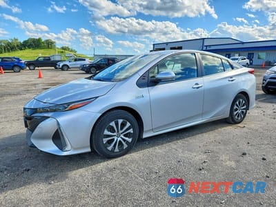 2021 TOYOTA PRIUS PRIME LE JTDKAMFP6M3188688 - główne zdjęcie licytacji z USA - miniatura