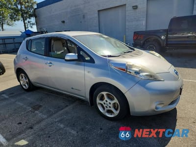 Czwarte zdjęcie samochodu z boku: 2012 NISSAN LEAF SV VIN:JN1AZ0CP7CT025471 - miniatura