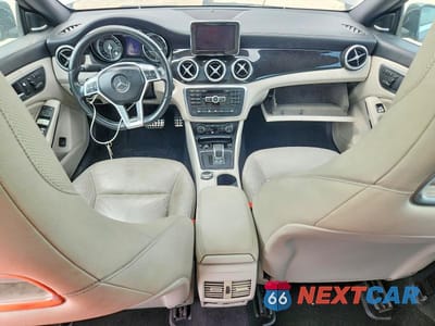 Zdjęcie 8 z 12 samochodu: 2014 MERCEDES-BENZ CLA 45 AMG VIN:WDDSJ5CB1EN086676 - miniatura