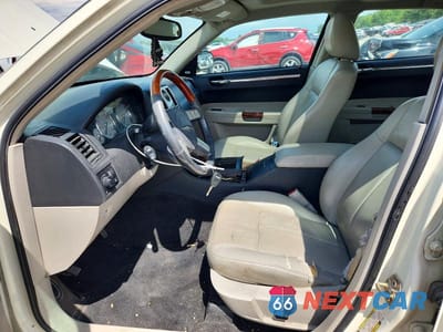 Zdjęcie 7 z 12 samochodu: 2006 CHRYSLER 300 TOURING VIN:2C3KA53G66H196658 - miniatura