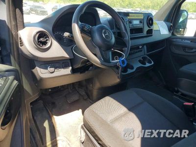 Zdjęcie 8 z 12 samochodu: 2019 MERCEDES BENZ SPRINTER 2500 DELIVERY VAN VIN:WD4PF0CD5KP060190 - miniatura
