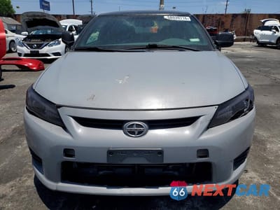 Piąte zdjęcie samochodu w środku: 2013 SCION TC BASE VIN:JTKJF5C73D3047111 - miniatura