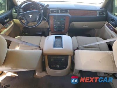 Zdjęcie 8 z 13 samochodu: 2007 CHEVROLET SUBURBAN K1500 VIN:3GNFK16367G213270 - miniatura