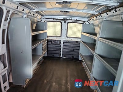 Zdjęcie 10 z 13 samochodu: 2020 CHEVROLET EXPRESS G2500 VIN:1GCWGAFP2L1259829 - miniatura