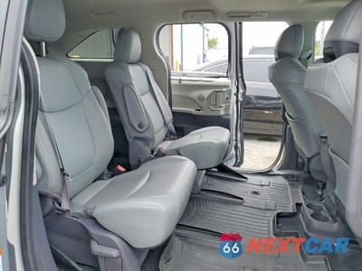 Zdjęcie 11 z 14 samochodu: 2021 TOYOTA SIENNA XLE VIN:5TDYRKEC8MS055368 - miniatura