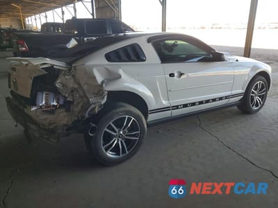 Trzecie zdjęcie samochodu z tyłu: 2006 FORD MUSTANG VIN:1ZVFT80N165201930 - miniatura