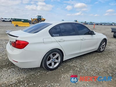 Trzecie zdjęcie samochodu z tyłu: 2014 BMW 328 XI SULEV VIN:WBA3B5G50ENS09980 - miniatura