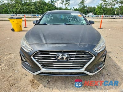 Piąte zdjęcie samochodu w środku: 2019 HYUNDAI SONATA SE VIN:5NPE24AF2KH777098 - miniatura