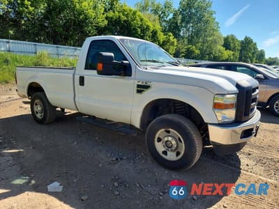Czwarte zdjęcie samochodu z boku: 2010 FORD F250 SUPER DUTY VIN:1FTNF2B56AEA03532 - miniatura