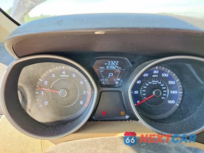 Zdjęcie 9 z 12 samochodu: 2013 HYUNDAI ELANTRA GLS VIN:5NPDH4AE0DH314266 - miniatura
