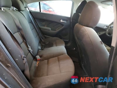 Zdjęcie 10 z 12 samochodu: 2017 KIA FORTE LX VIN:3KPFK4A78HE055158 - miniatura