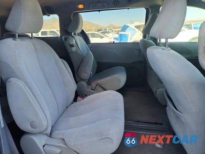 Zdjęcie 11 z 14 samochodu: 2011 TOYOTA SIENNA LE VIN:5TDKK3DC1BS088470 - miniatura