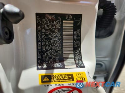 Zdjęcie 12 z 12 samochodu: 2017 LEXUS ES 300H VIN:JTHBW1GG7H2152923 - miniatura